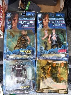 Terminator 2 Future War (4) Action Figure Lot - Cyber-Grip, Kromium Sealed